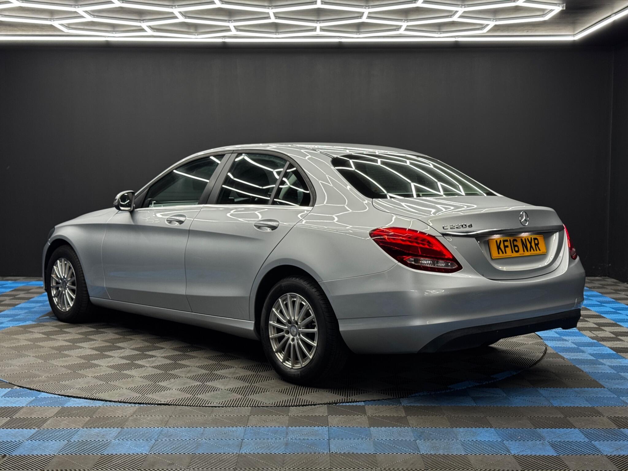 Mercedes C Class - Image 7