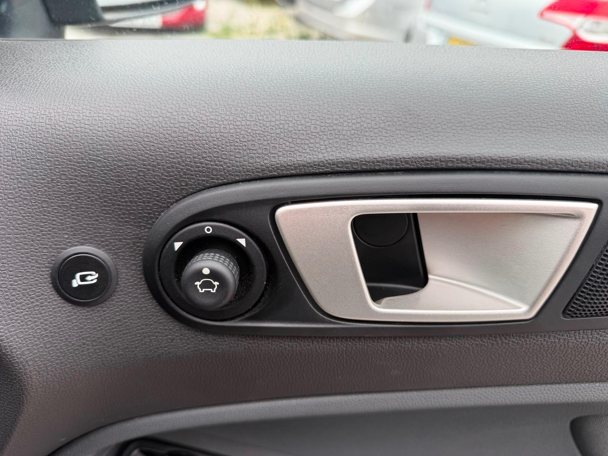 Ford Ecosport - Image 18