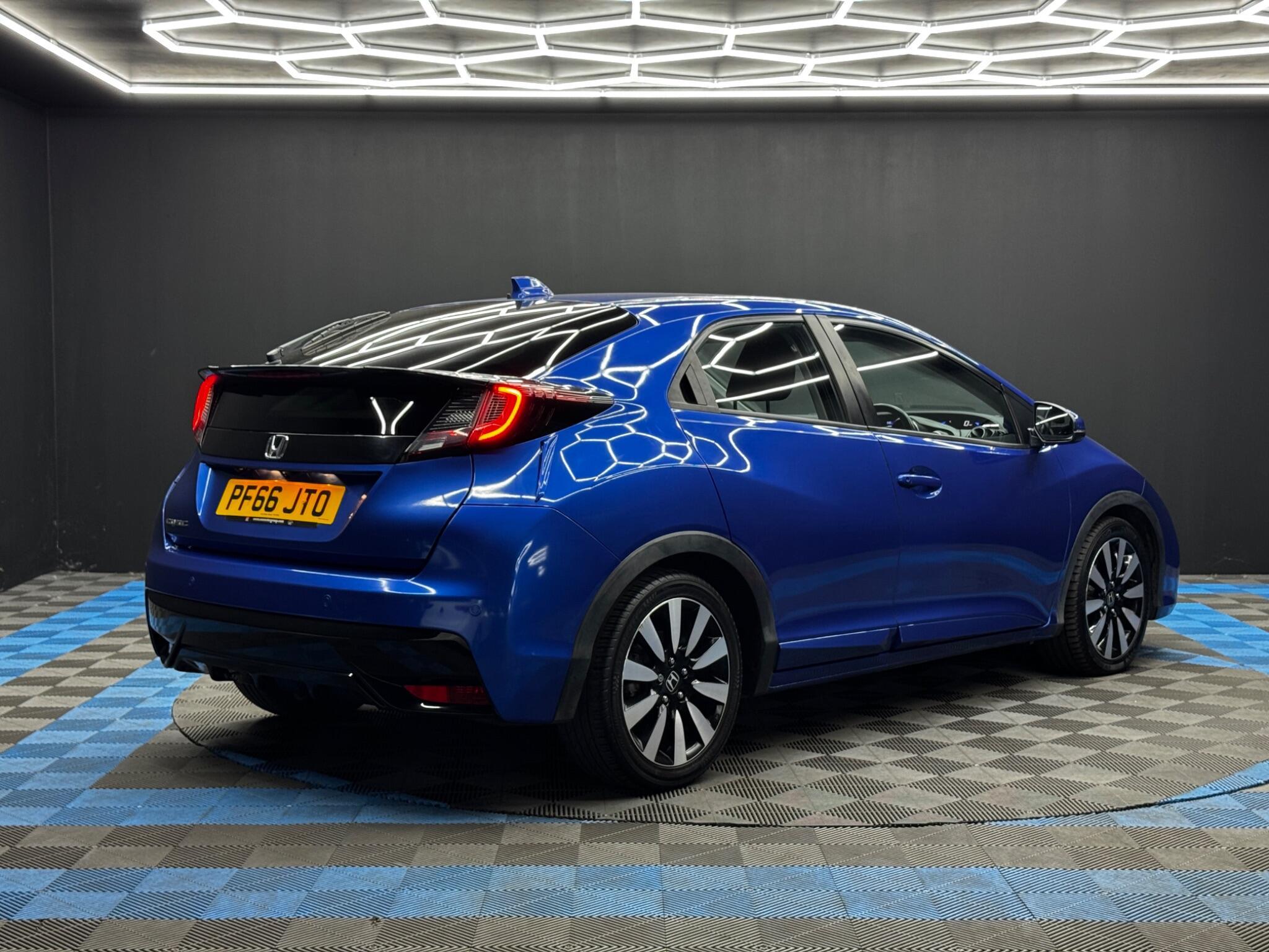 Honda Civic - Image 5