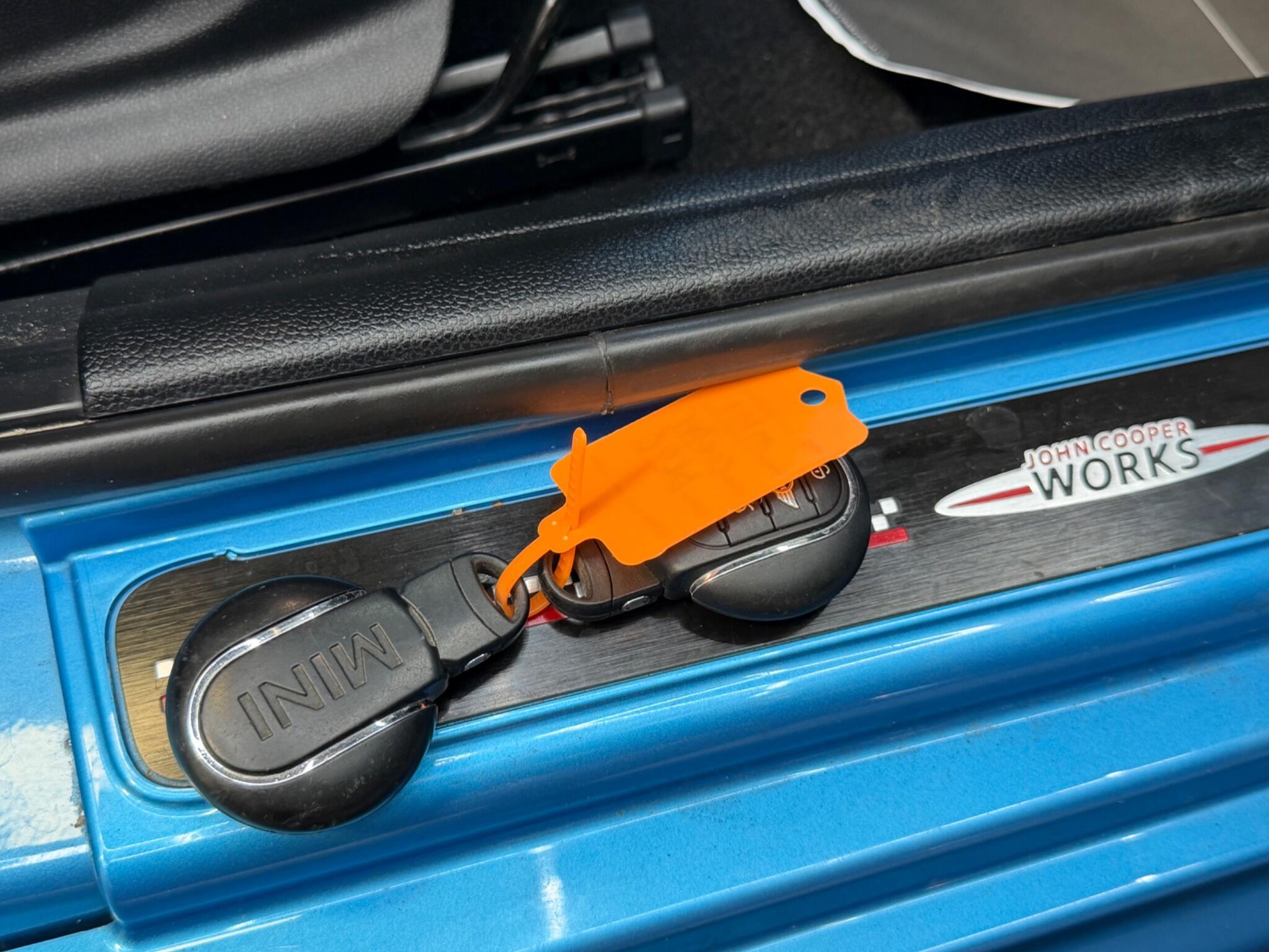 MINI Hatch - Image 24