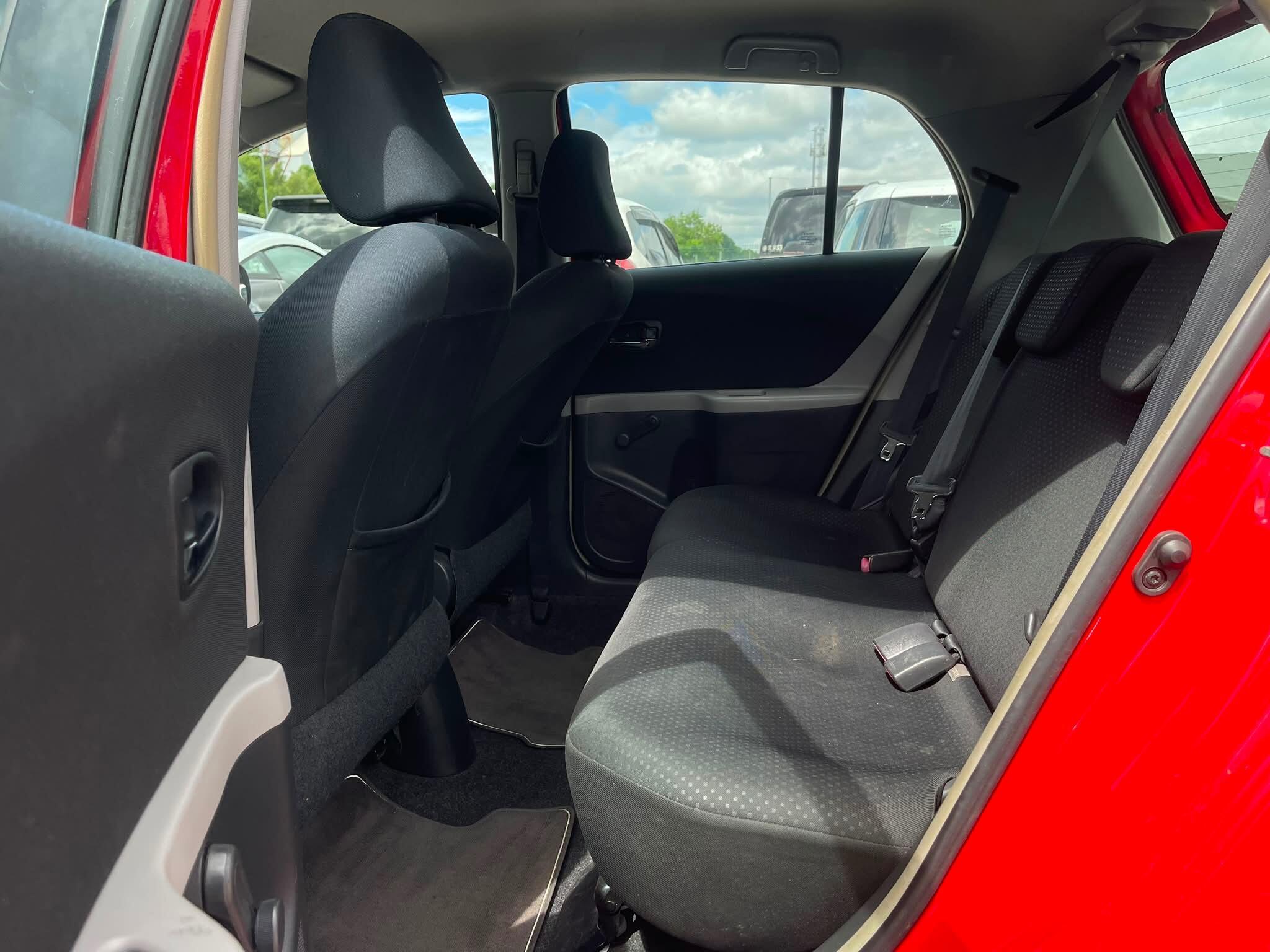 Toyota Yaris - Image 12