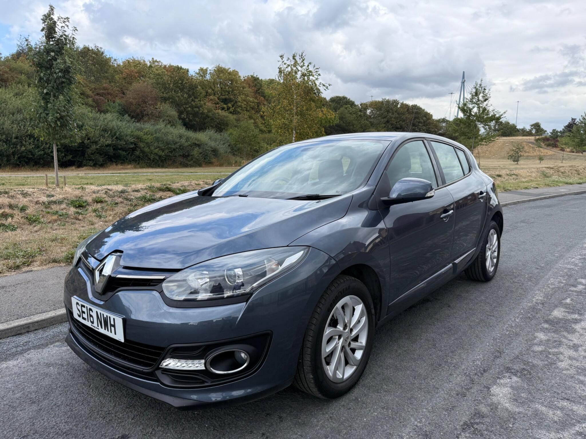 Renault Megane - Image 6