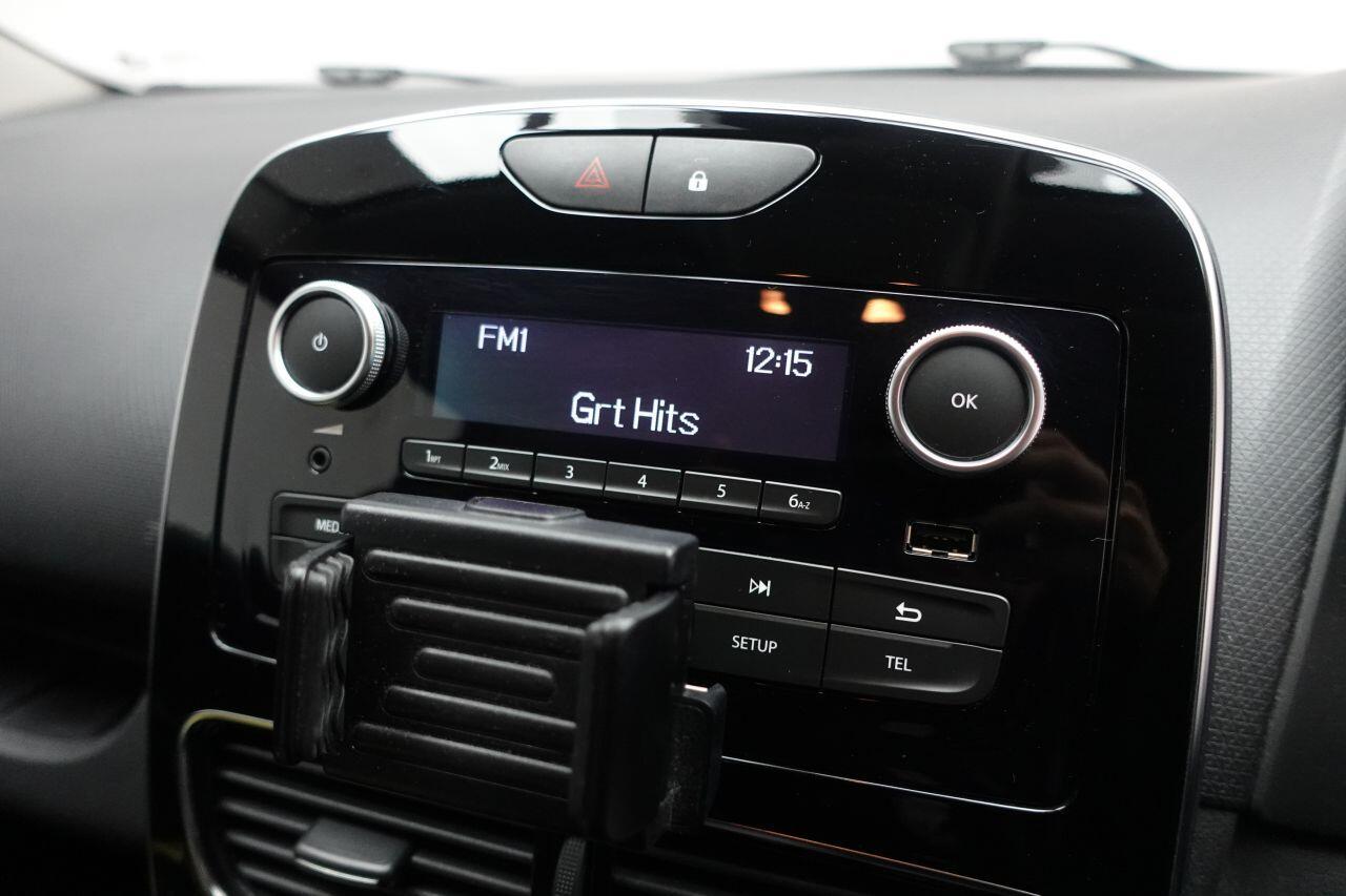 Renault Clio - Image 2