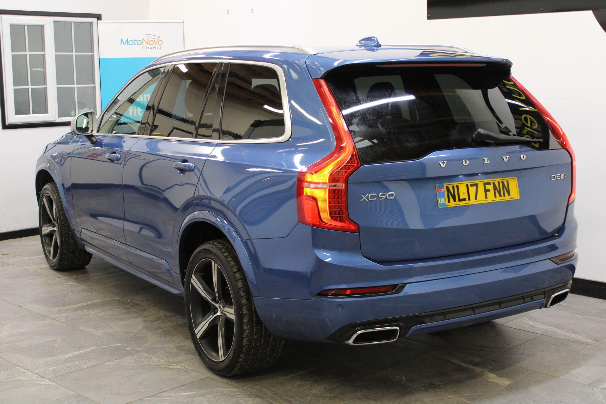Volvo XC90 - Image 18