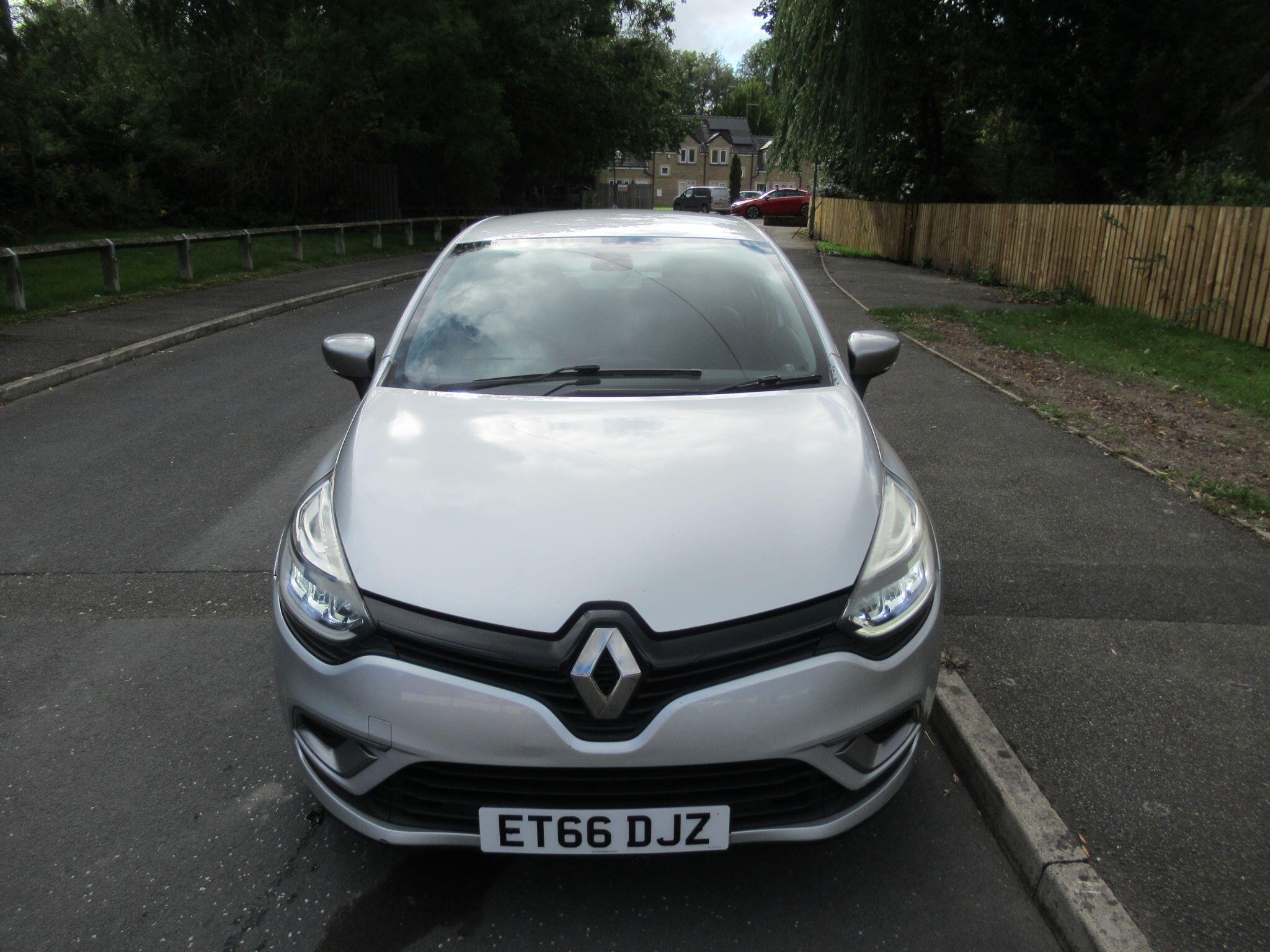 Renault Clio - Image 7