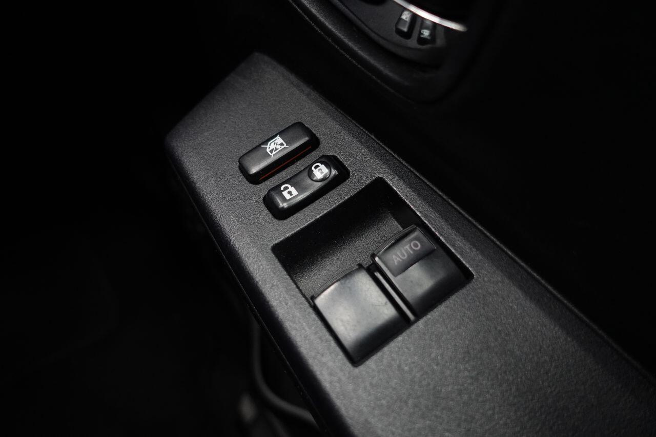 Toyota Yaris - Image 39