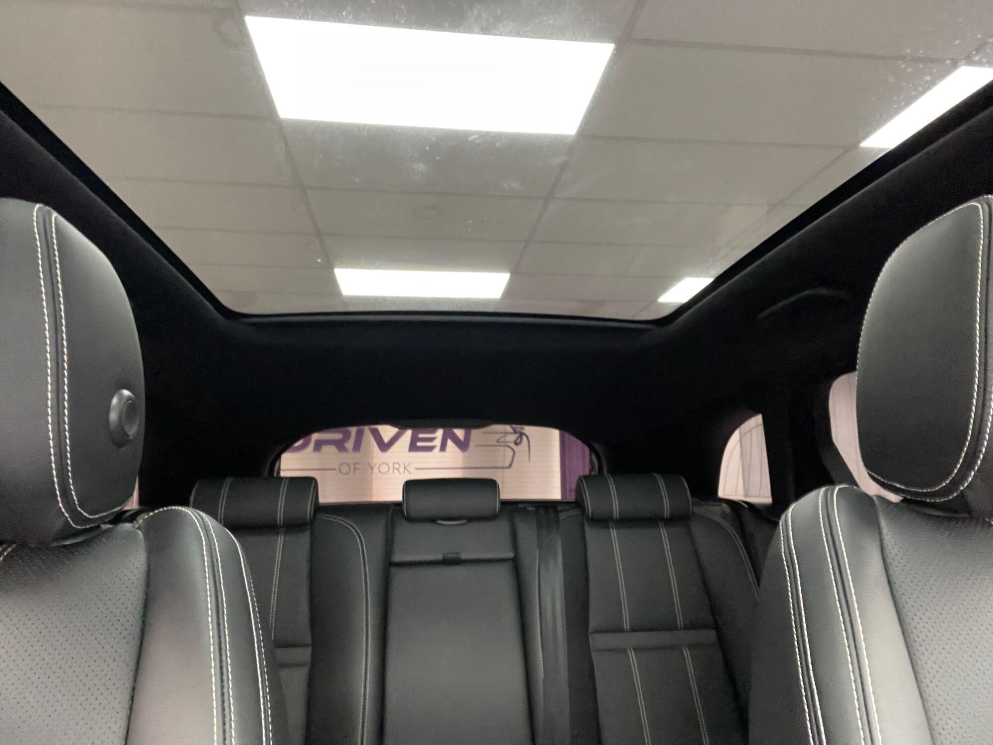 Land Rover Range Rover Velar - Image 49