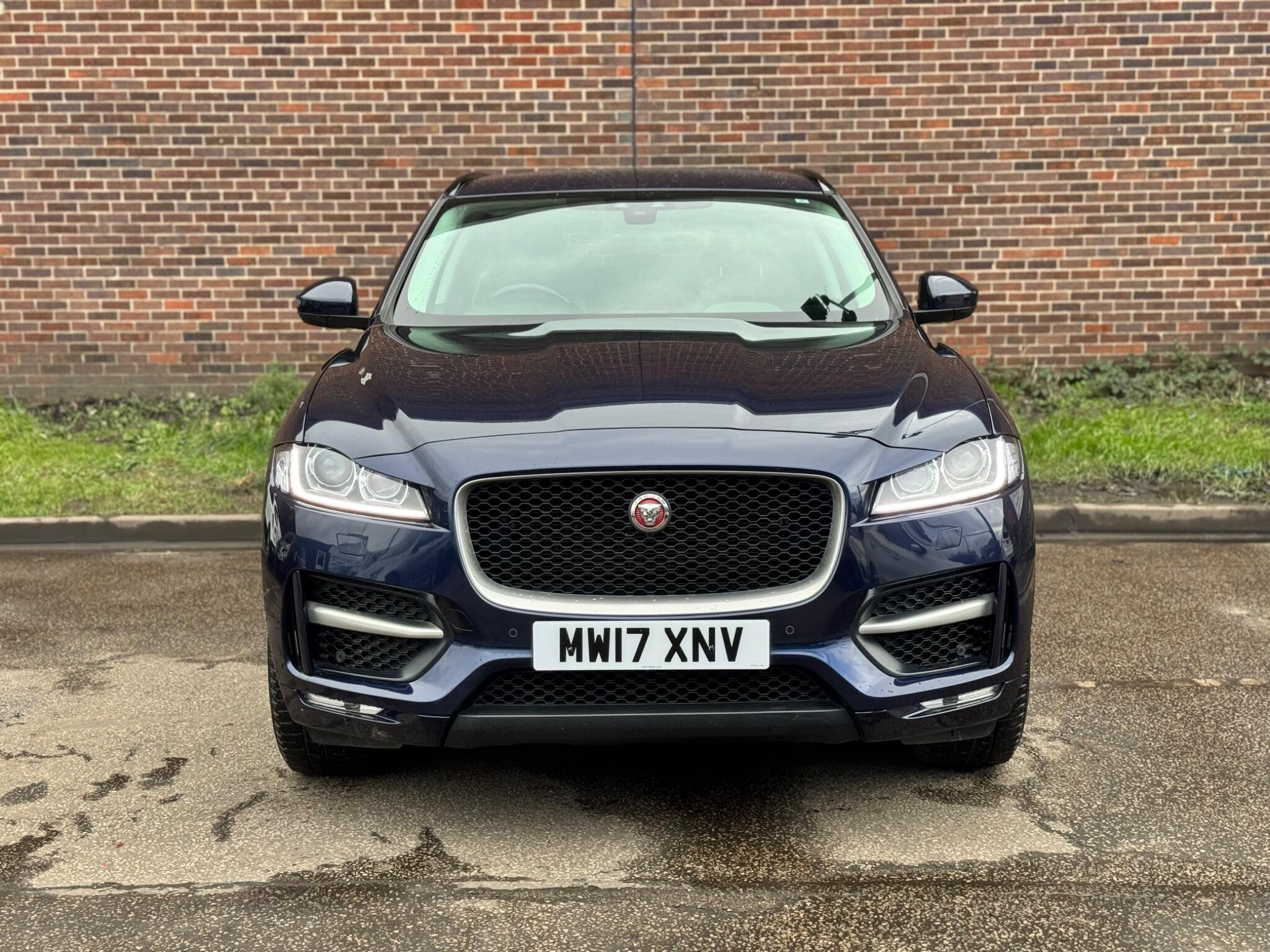 Jaguar F-Pace - Image 2