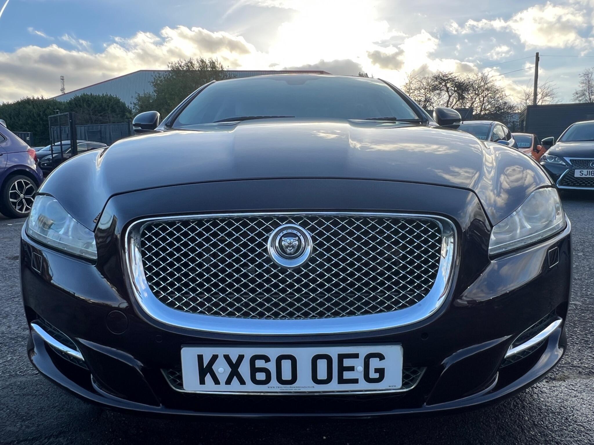Jaguar XJ - Image 4