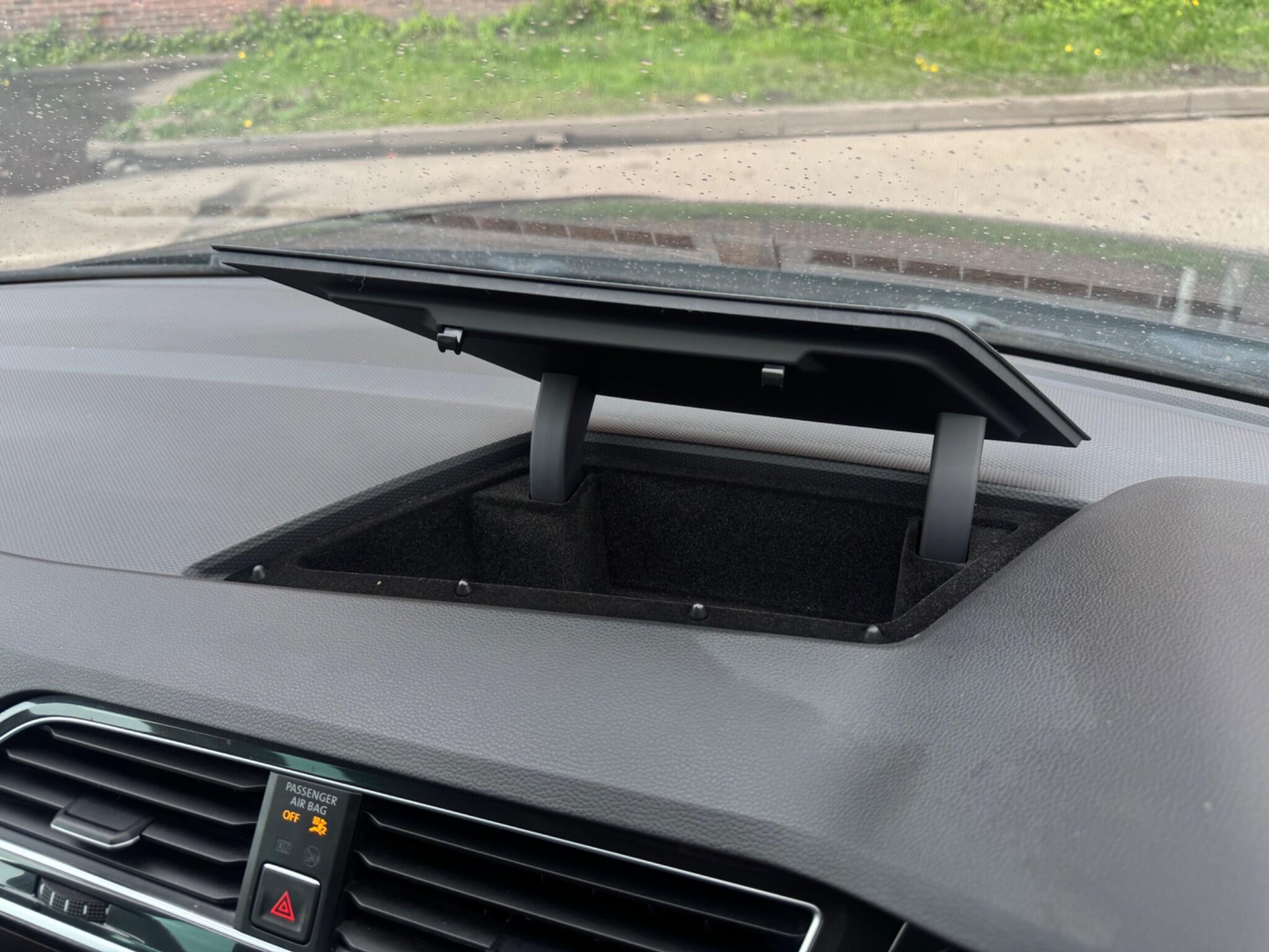 Volkswagen Tiguan - Image 52