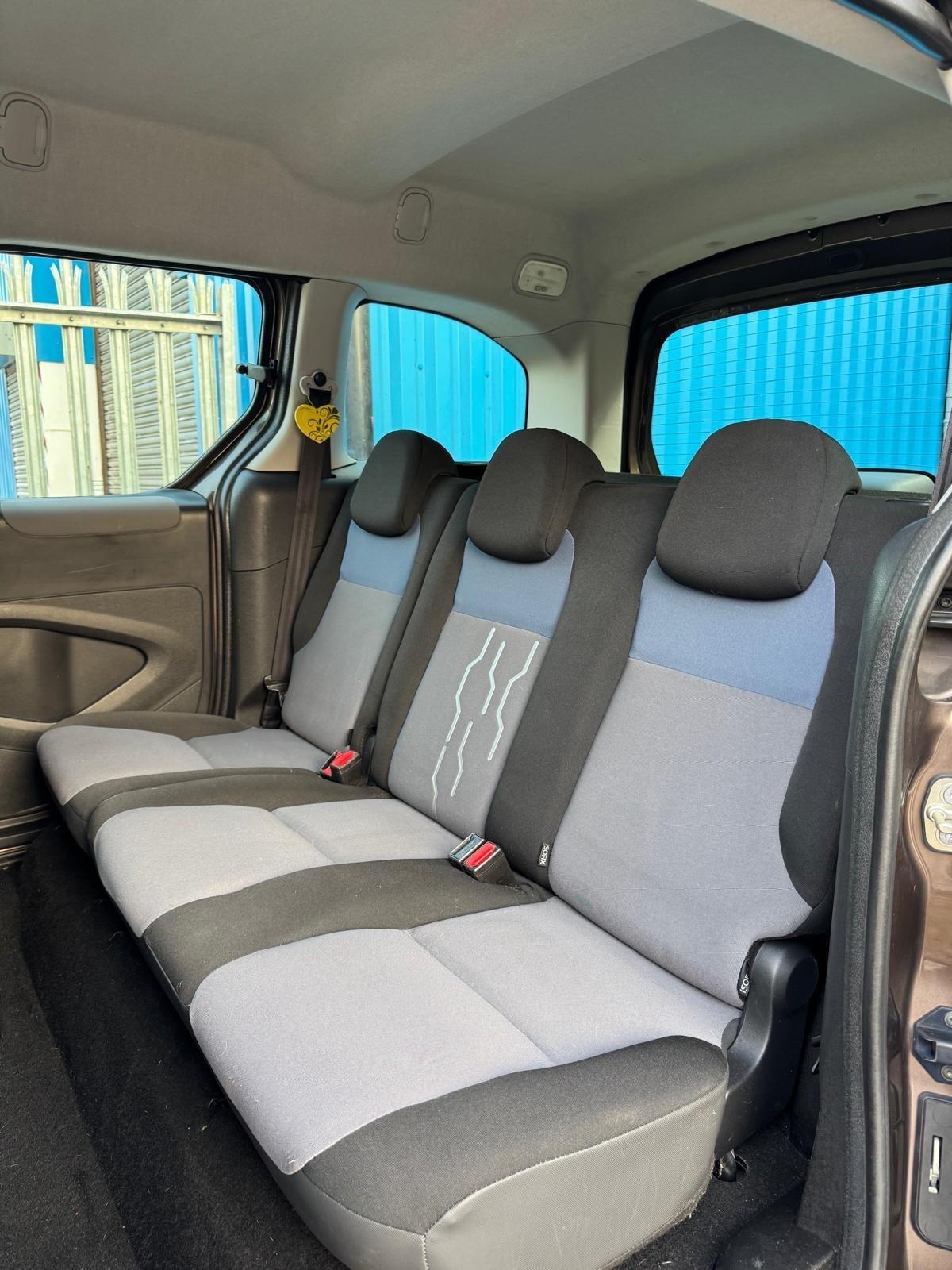 Peugeot Partner Tepee - Image 28