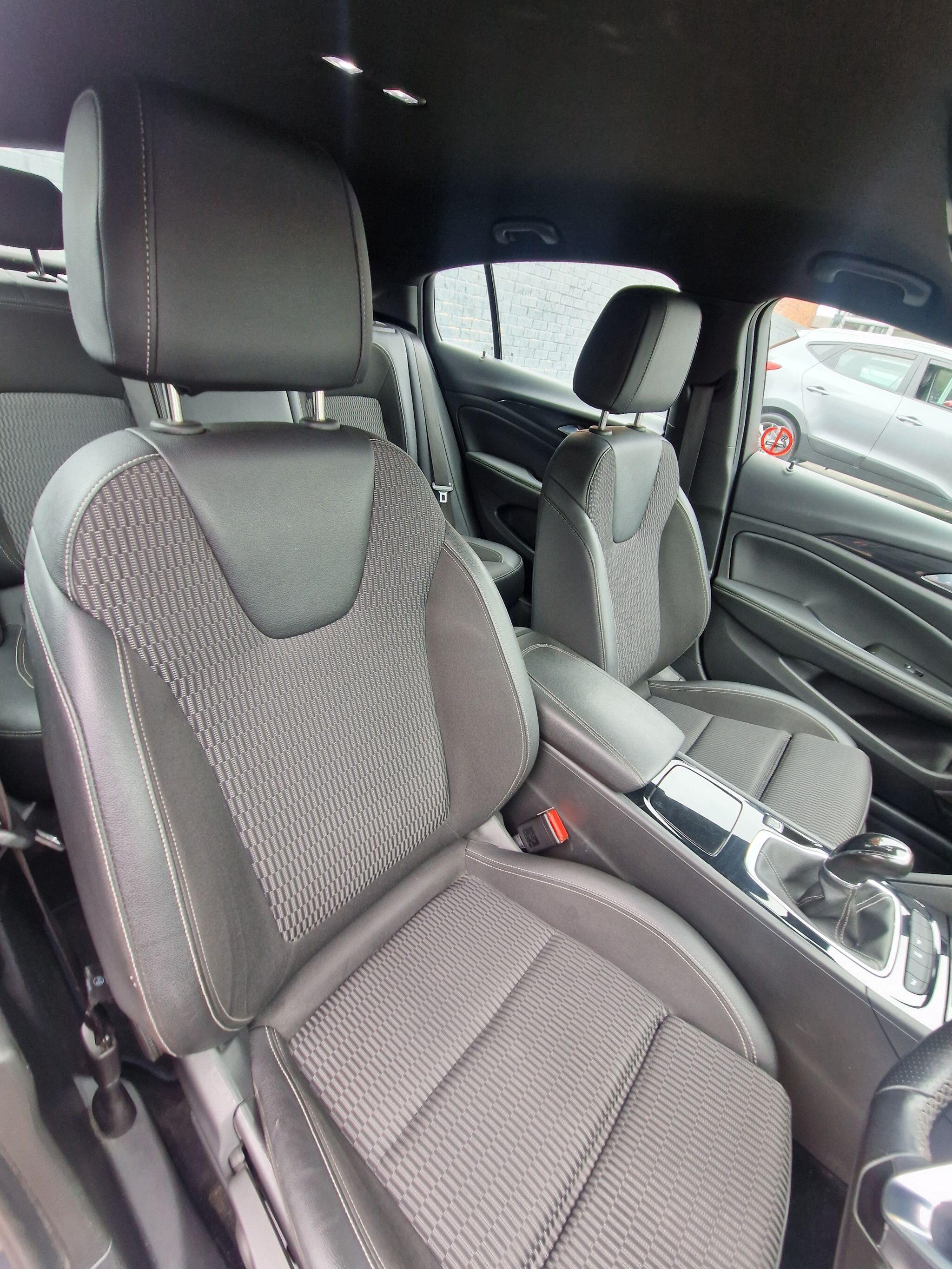 Vauxhall Insignia - Image 28