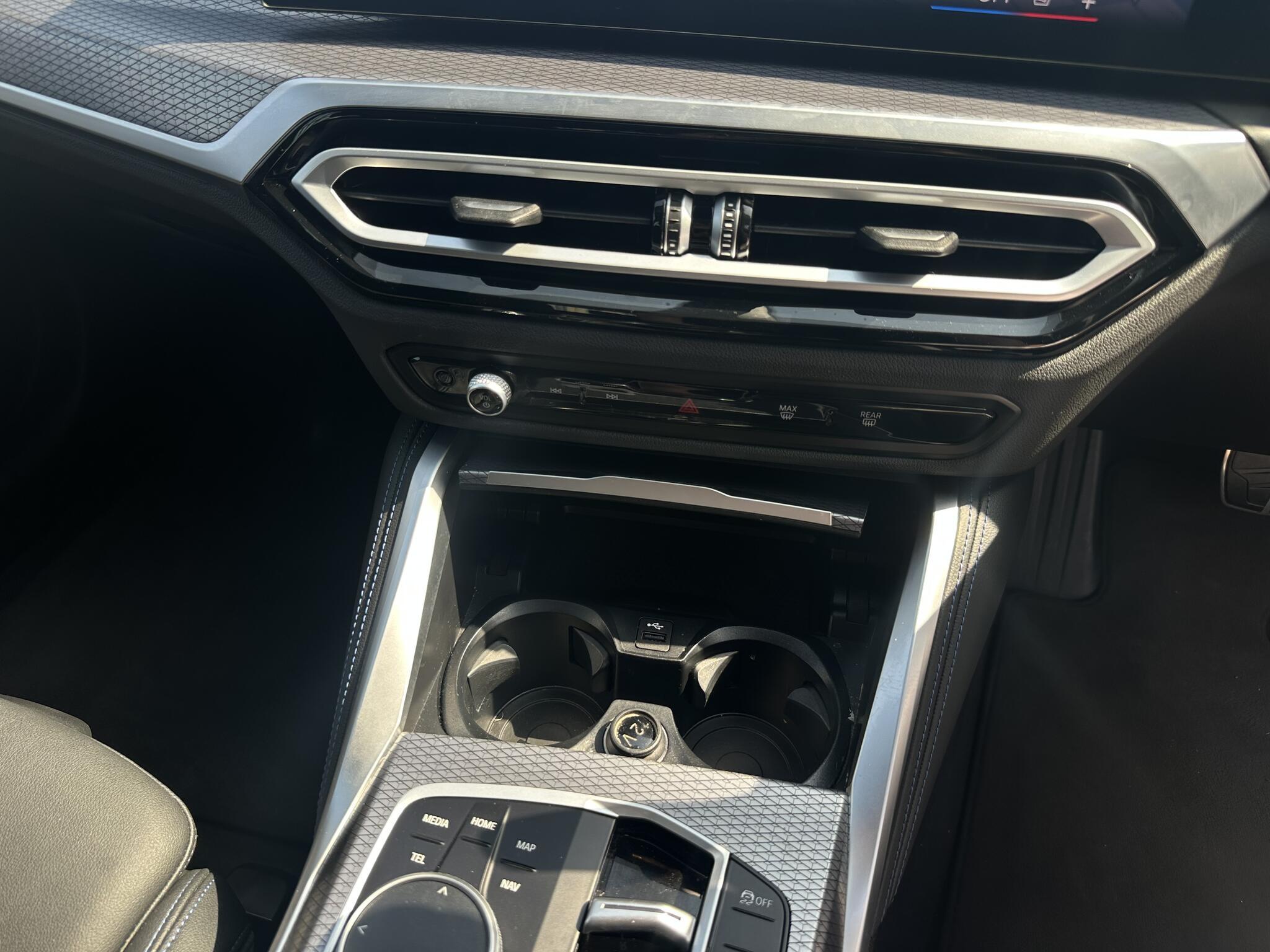 BMW I4 - Image 7