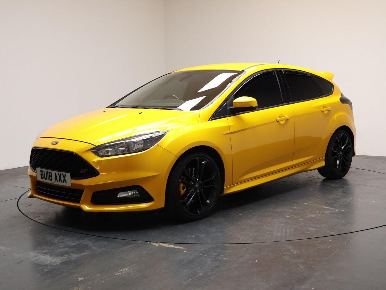 Ford Focus - Image 6
