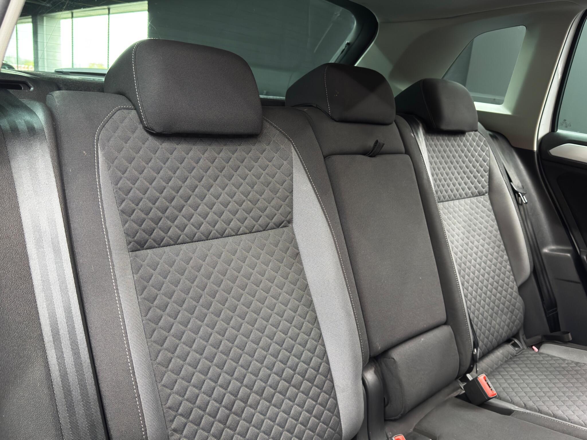 Volkswagen Tiguan - Image 15