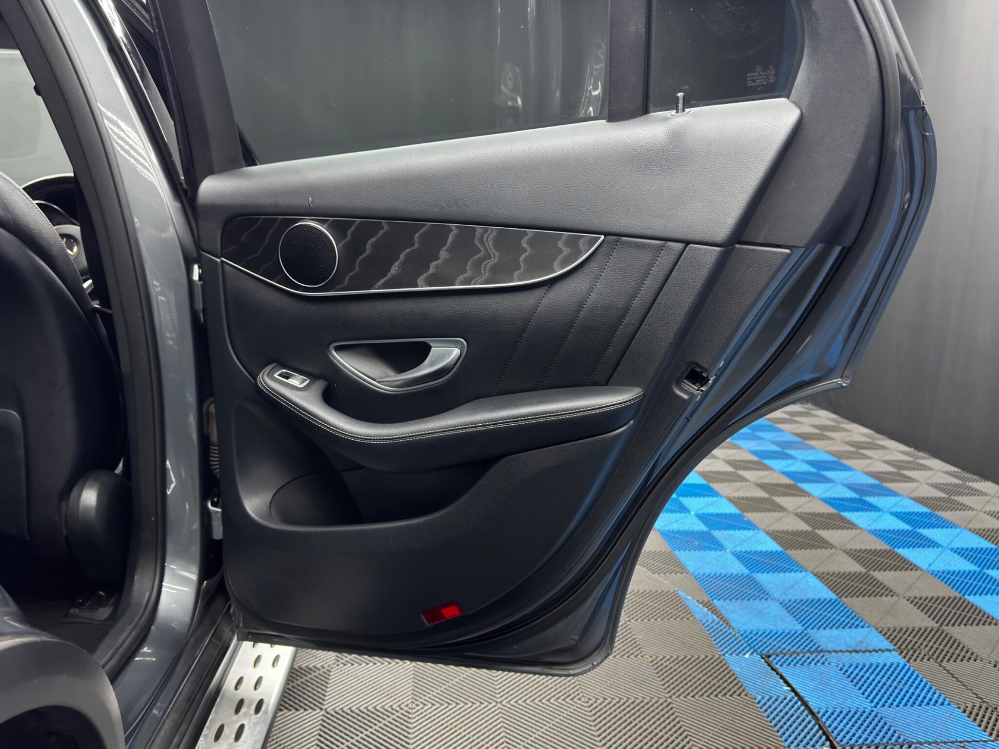 Mercedes GLC - Image 39