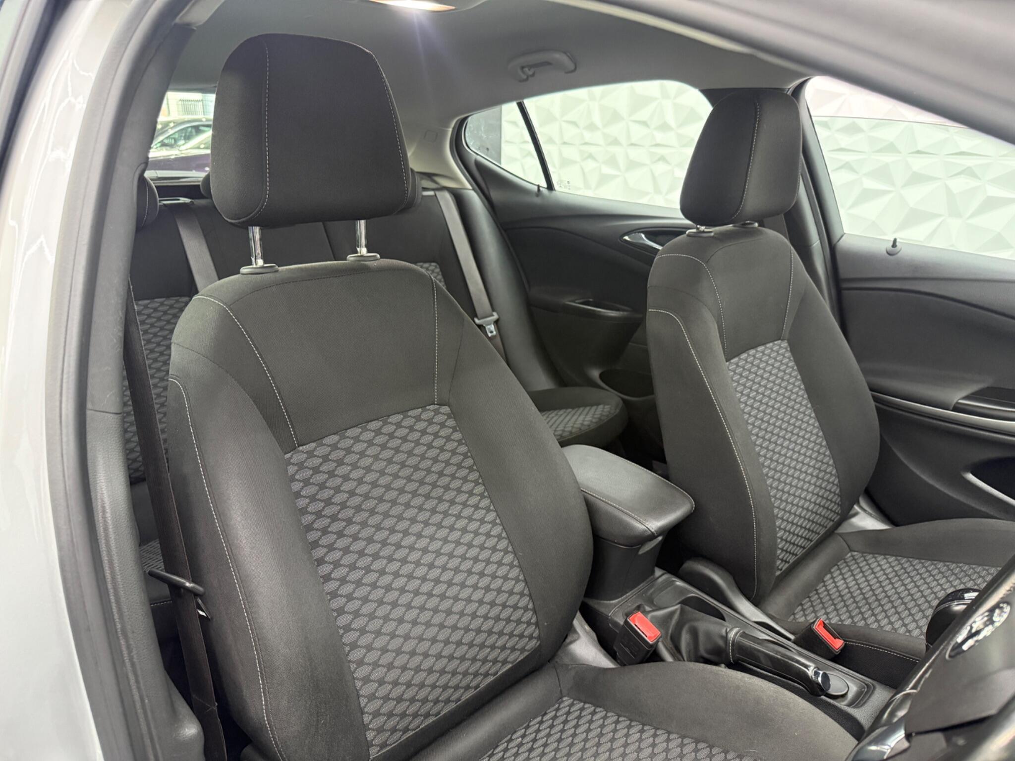 Vauxhall Astra - Image 19