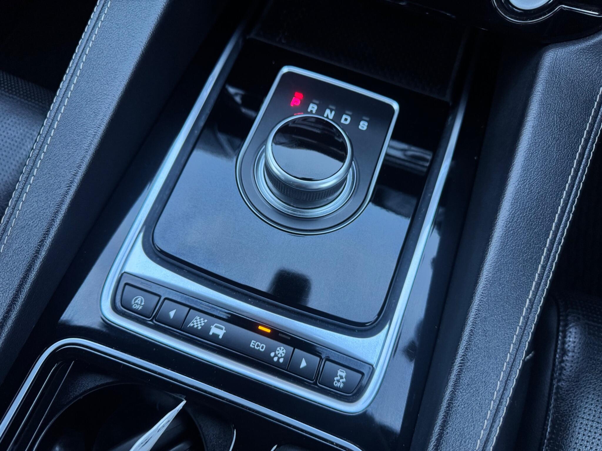 Jaguar F-Pace - Image 31