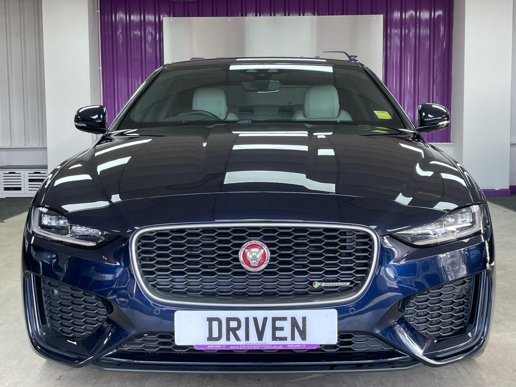 Jaguar XE - Image 5