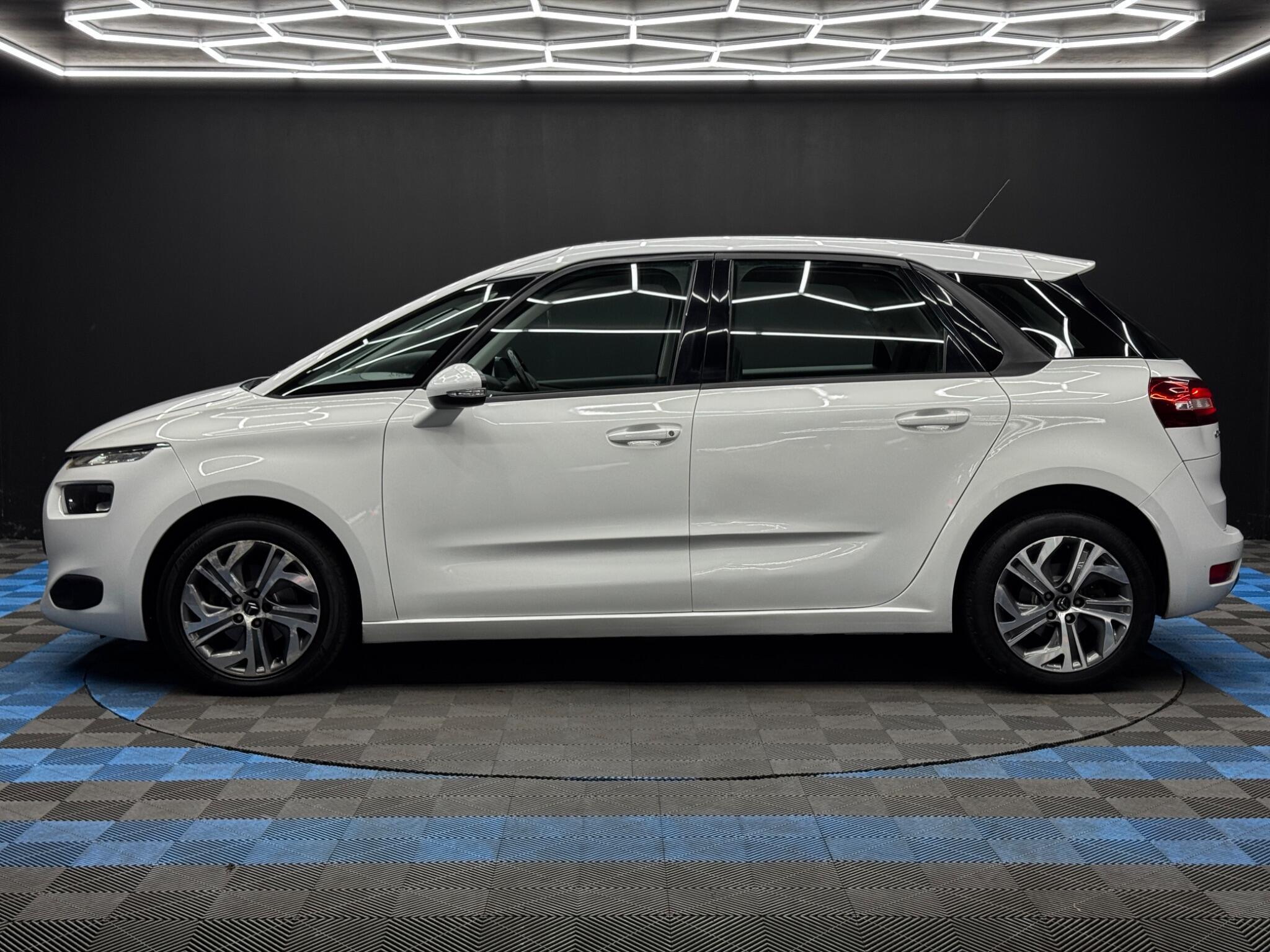 Citroen C4 Picasso - Image 8