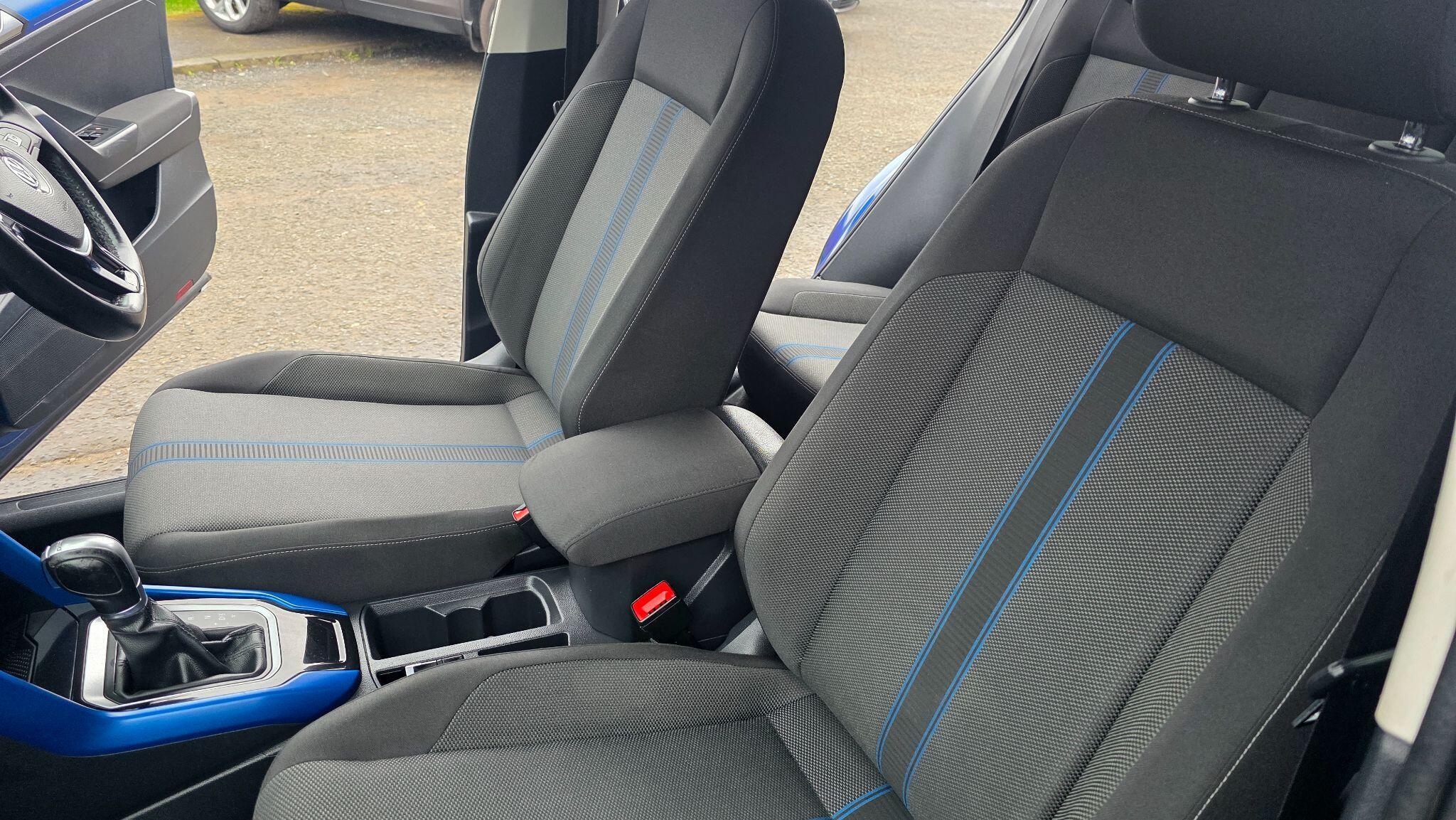 Volkswagen T-Roc - Image 37