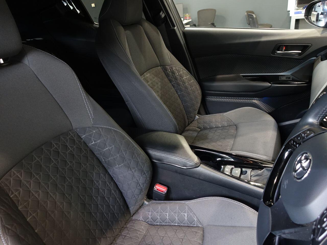 Toyota C-Hr - Image 13