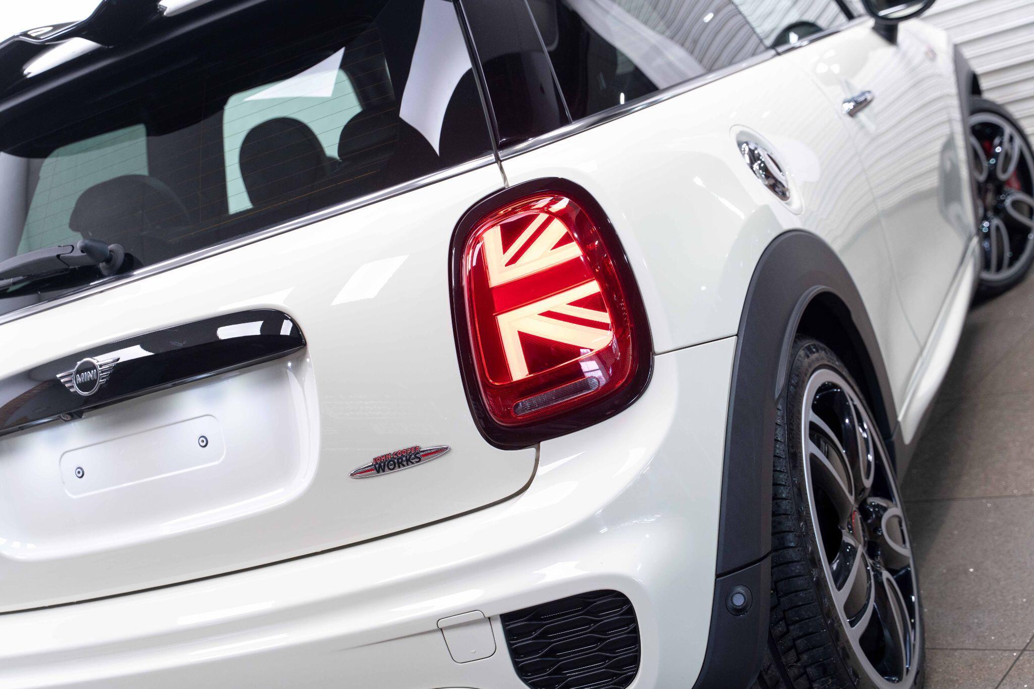 MINI Hatch - Image 39