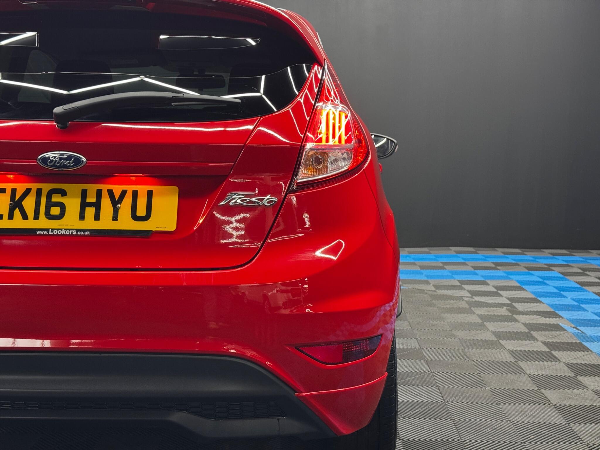 Ford Fiesta - Image 8