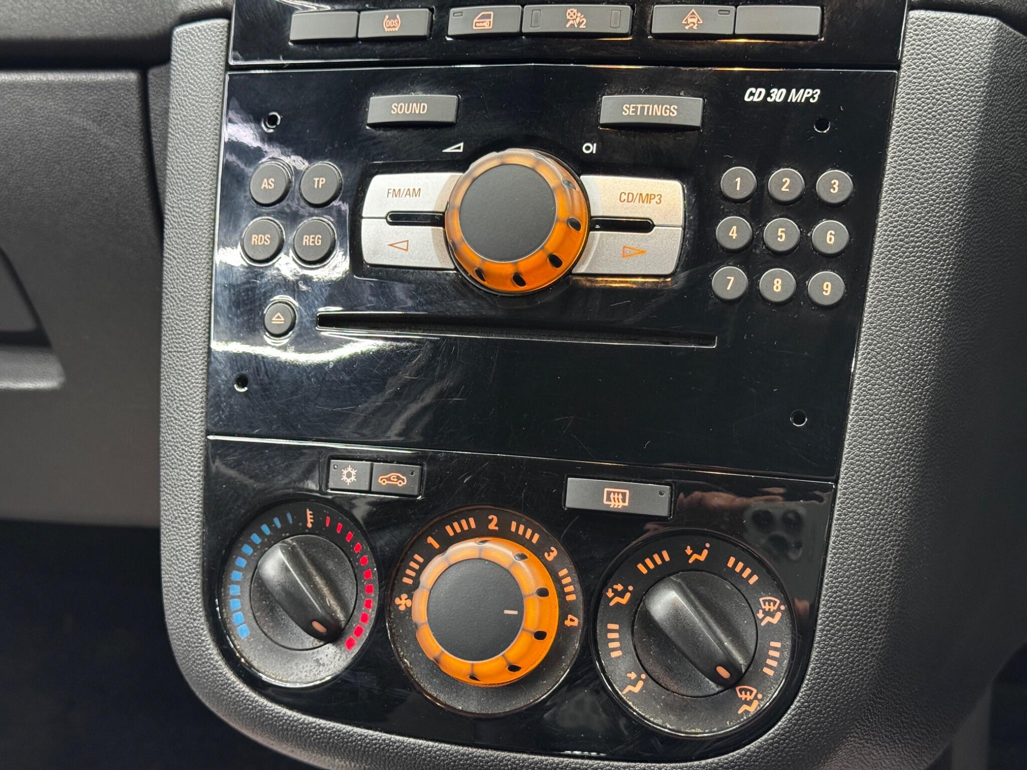 Vauxhall Corsa - Image 25