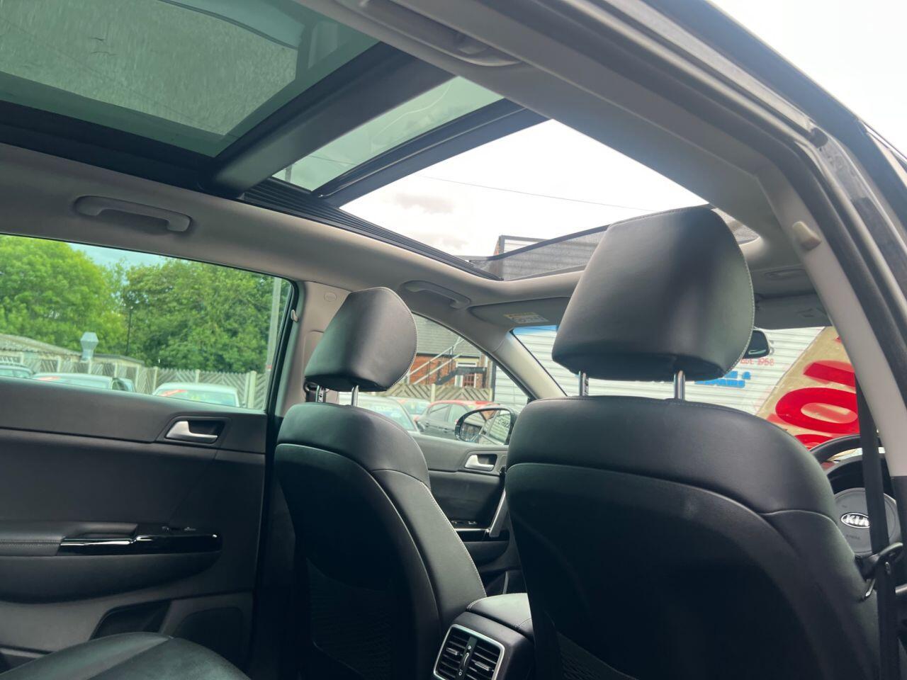 Kia Sportage - Image 17