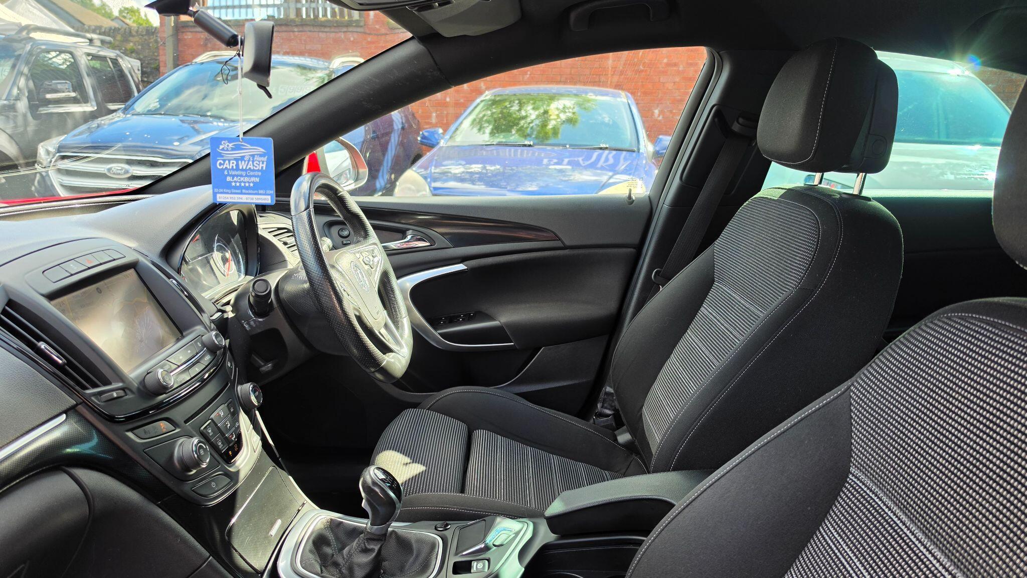 Vauxhall Insignia - Image 14