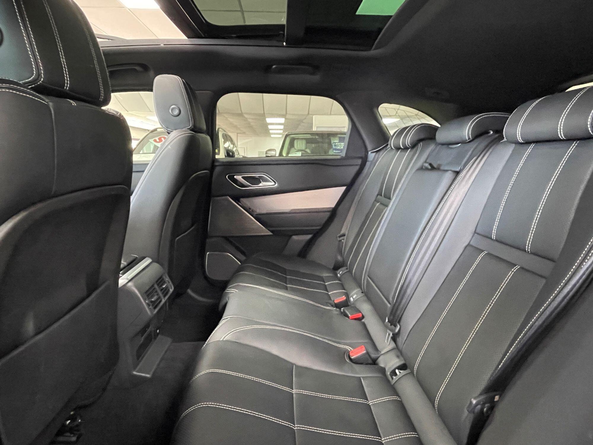 Land Rover Range Rover Velar - Image 33