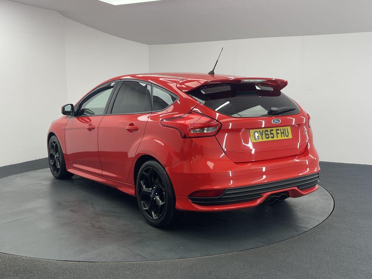 Ford Focus - Image 7