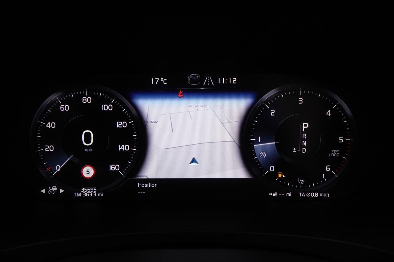 Volvo S90 - Image 35