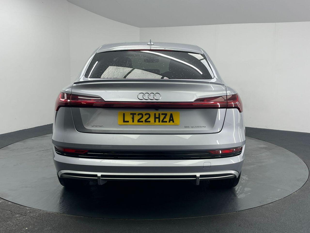 Audi E-Tron - Image 10