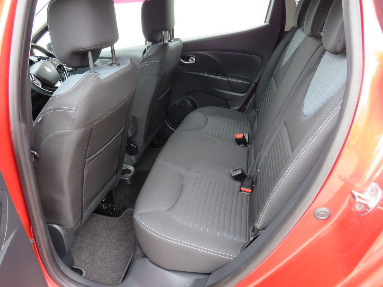 Renault Clio - Image 10
