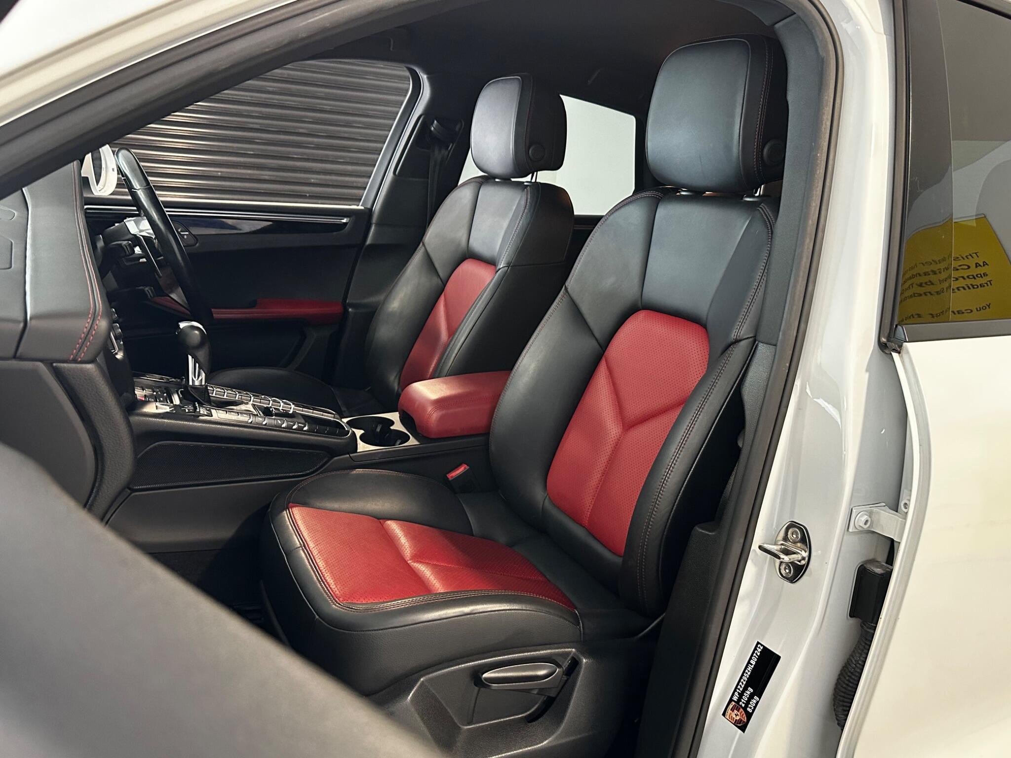 Porsche Macan - Image 18