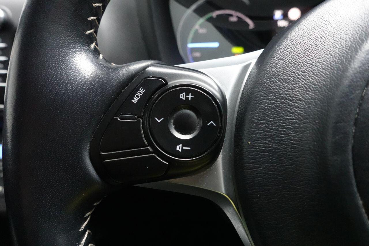 Toyota Yaris - Image 35