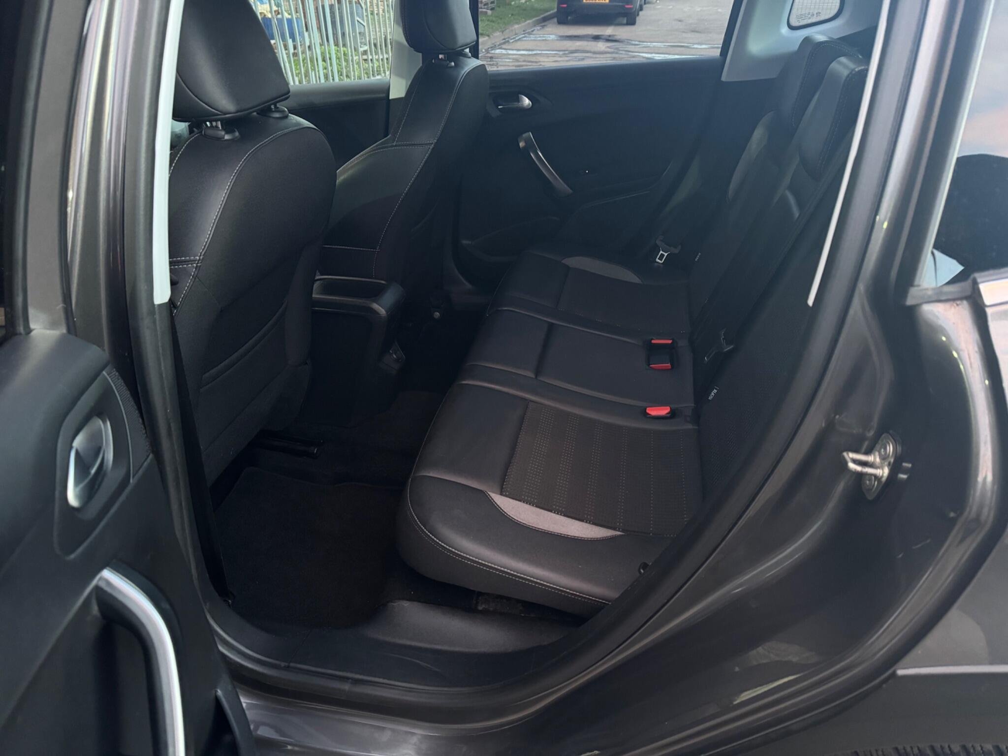 Peugeot 2008 - Image 28