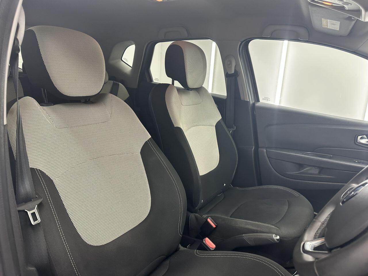 Renault Captur - Image 2