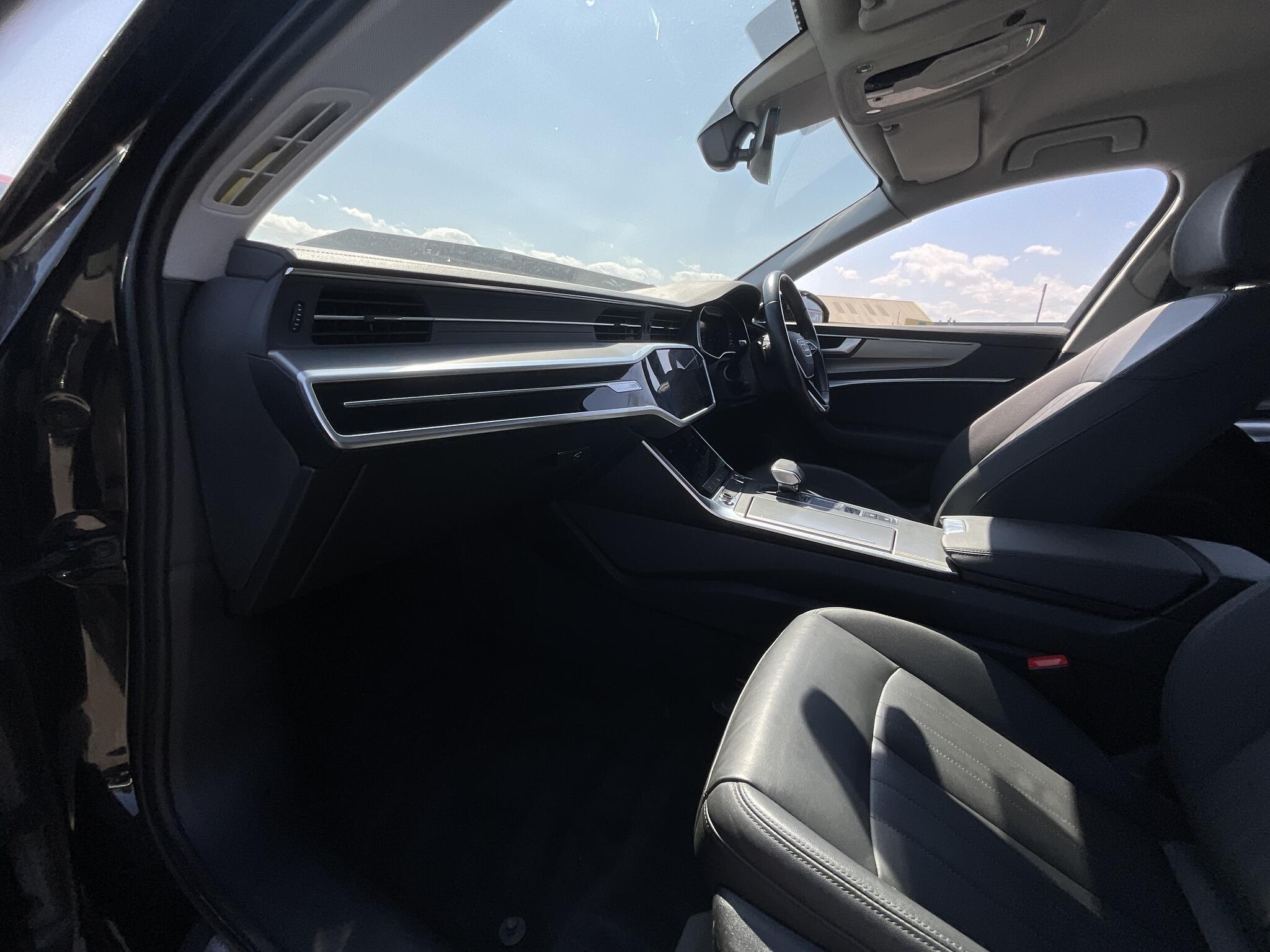 Audi A6 Saloon - Image 17