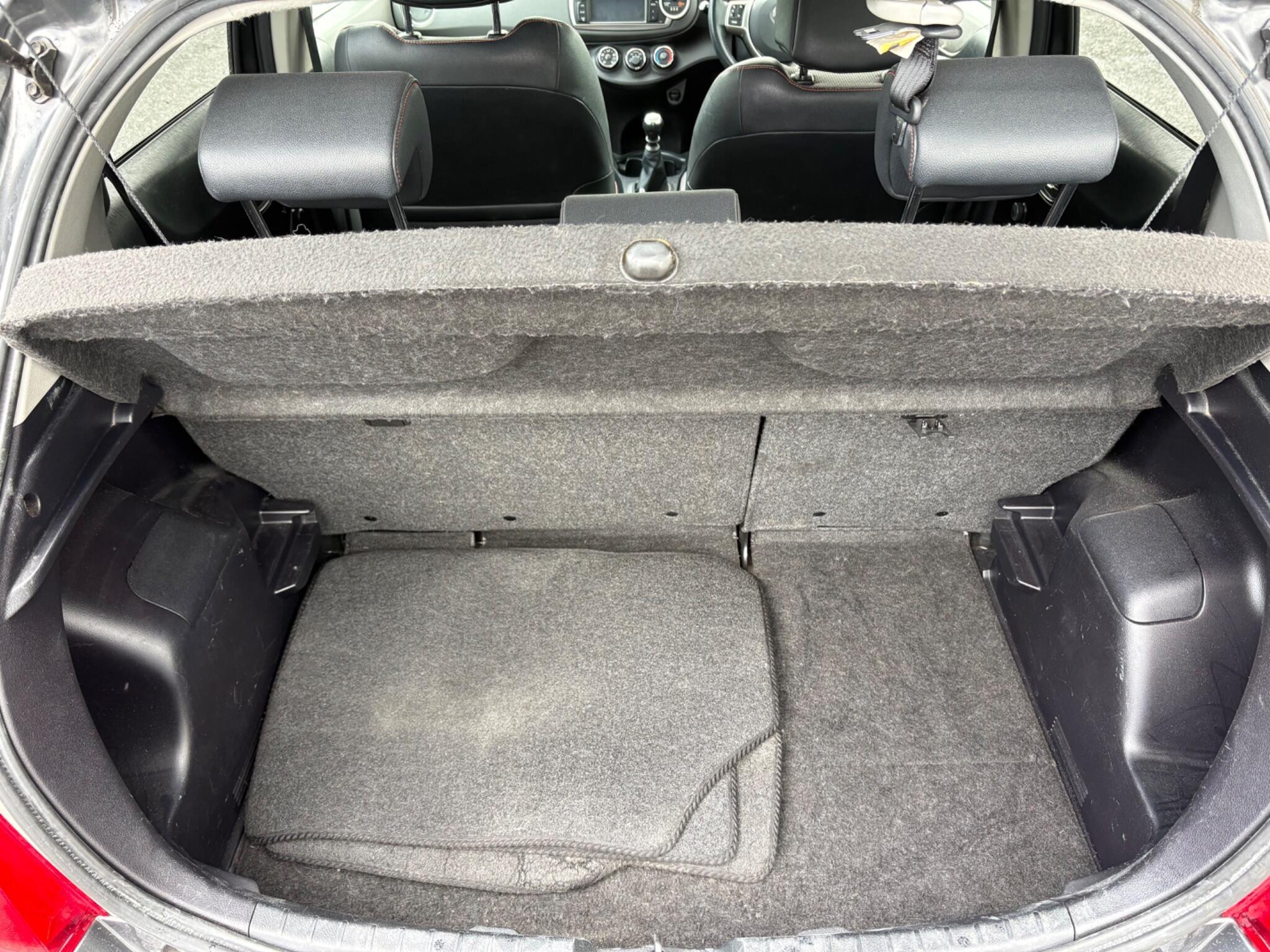 Toyota Yaris - Image 18