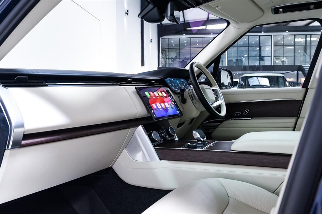 Land Rover Range Rover - Image 16