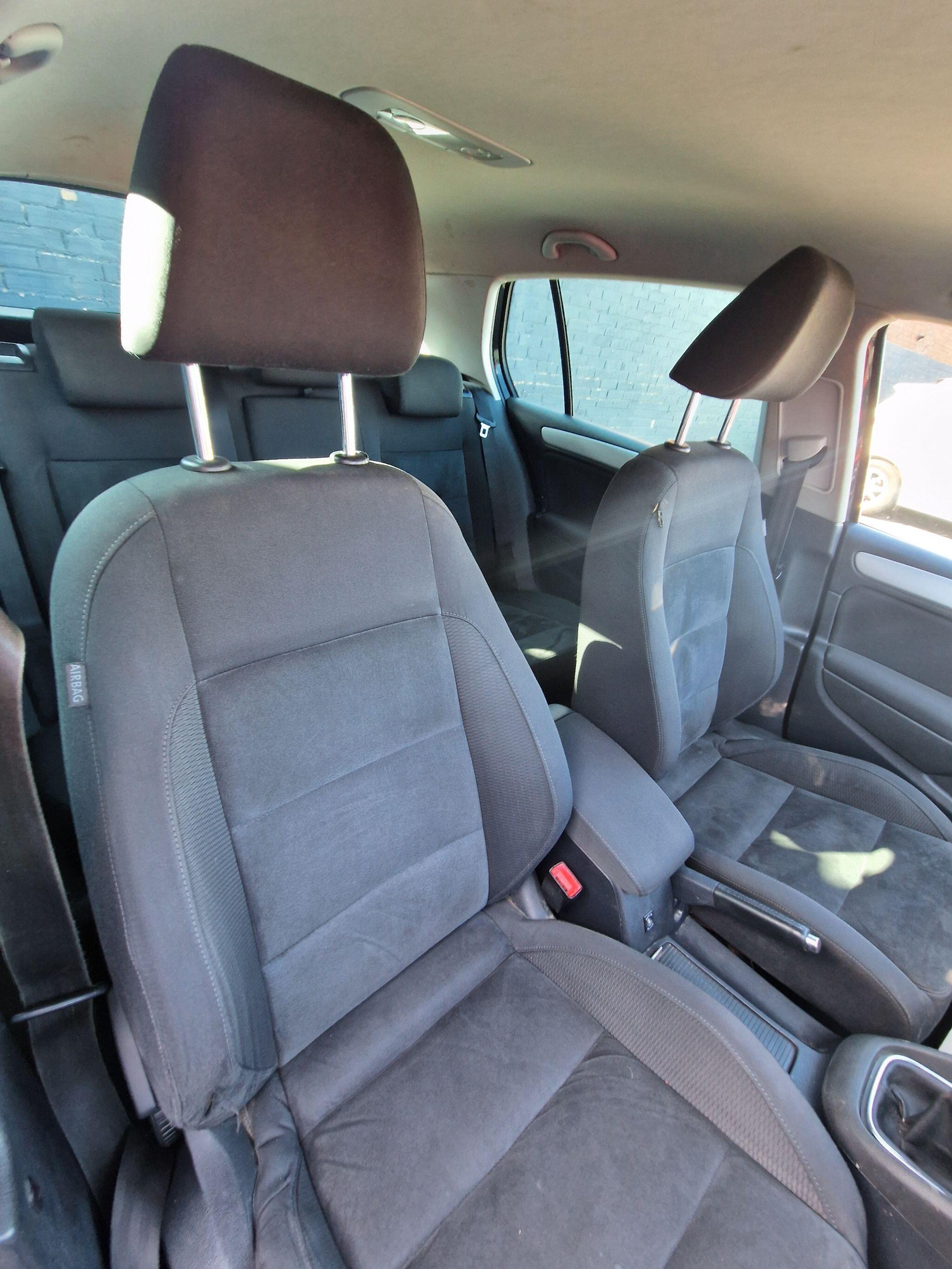 Volkswagen Golf - Image 27