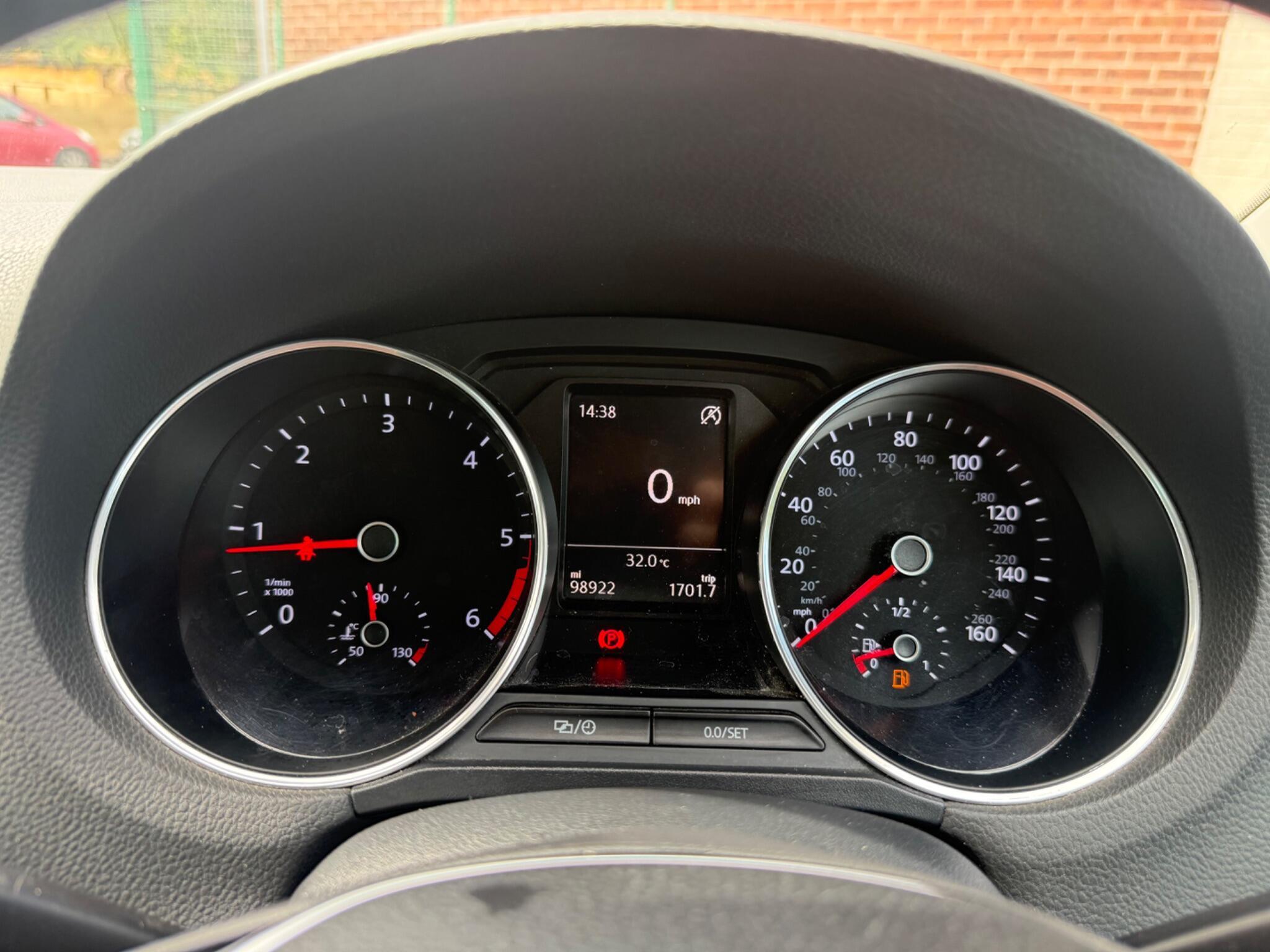 Volkswagen Polo - Image 12