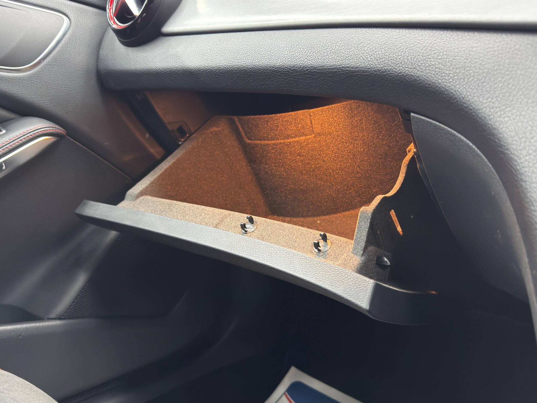 Mercedes CLA - Image 31