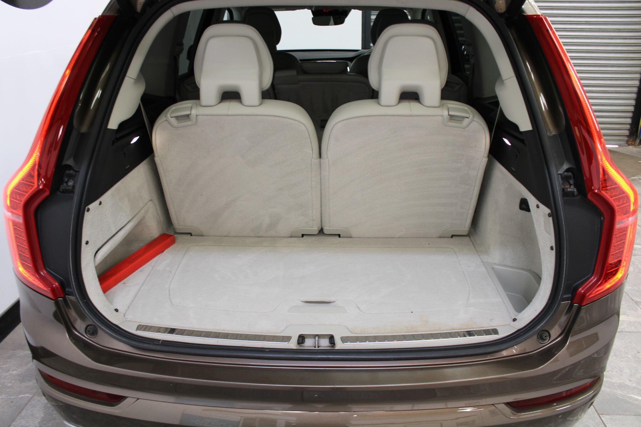 Volvo XC90 - Image 50