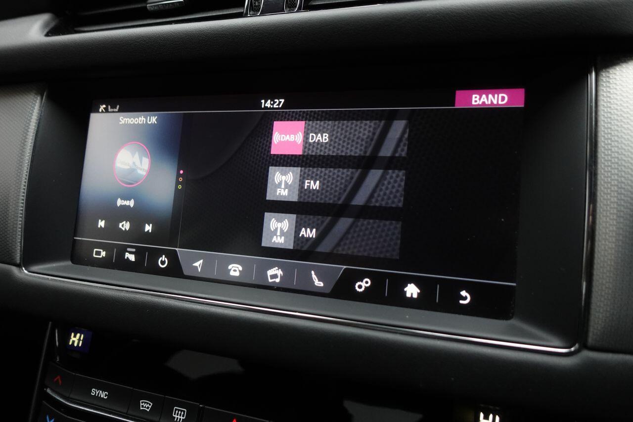 Jaguar XF - Image 30