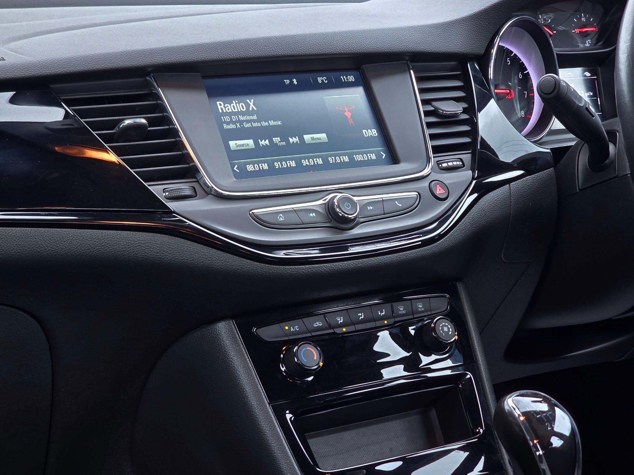 Vauxhall Astra - Image 7