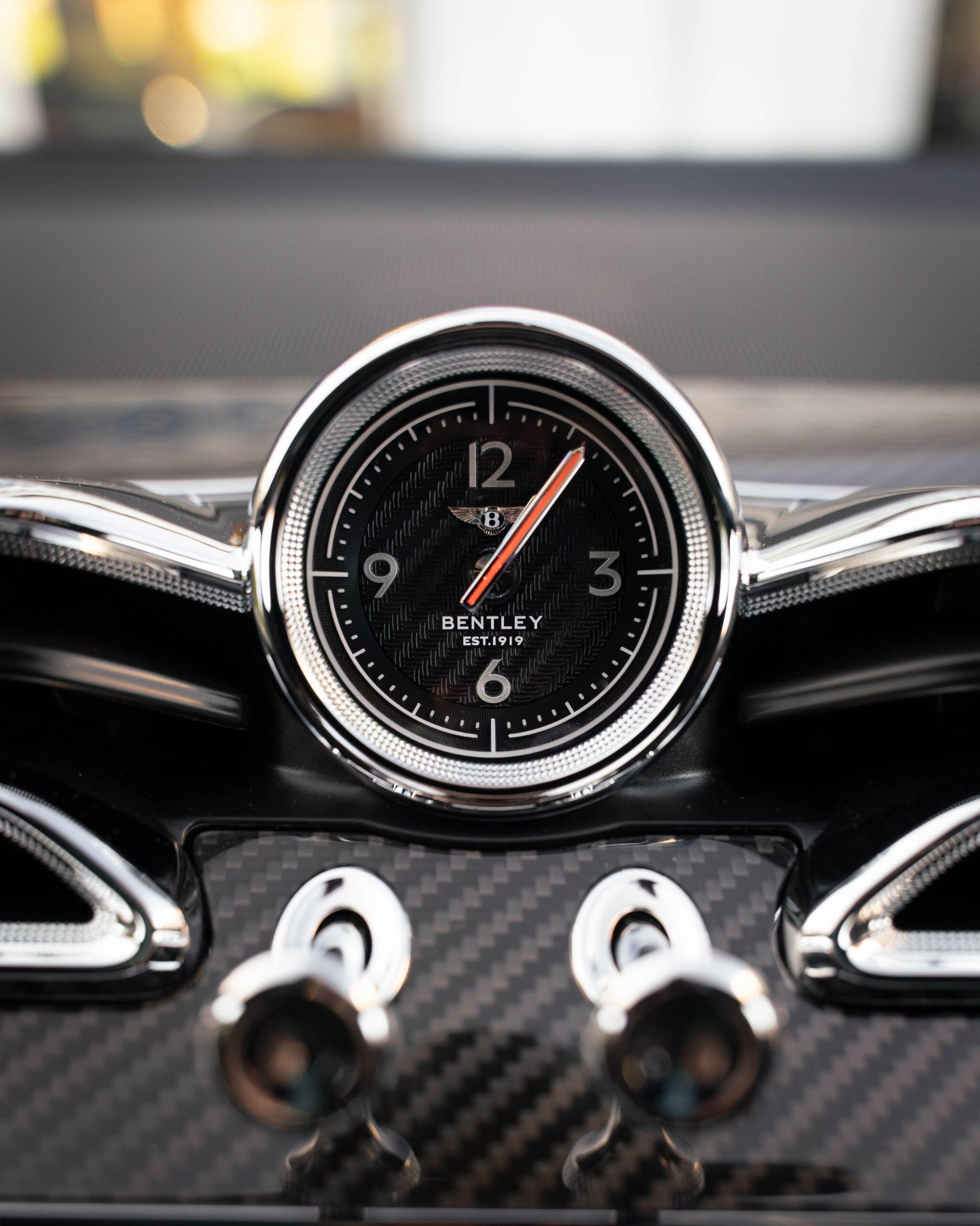 Bentley Bentayga - Image 14